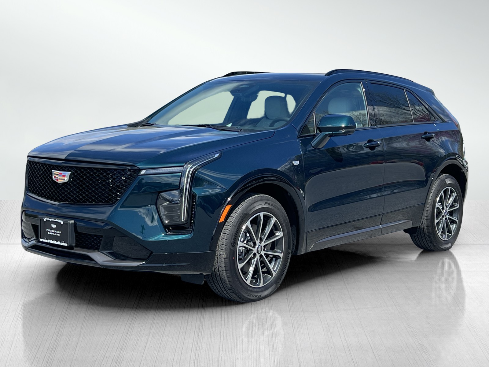 2025 Cadillac XT4 Sport photo 2