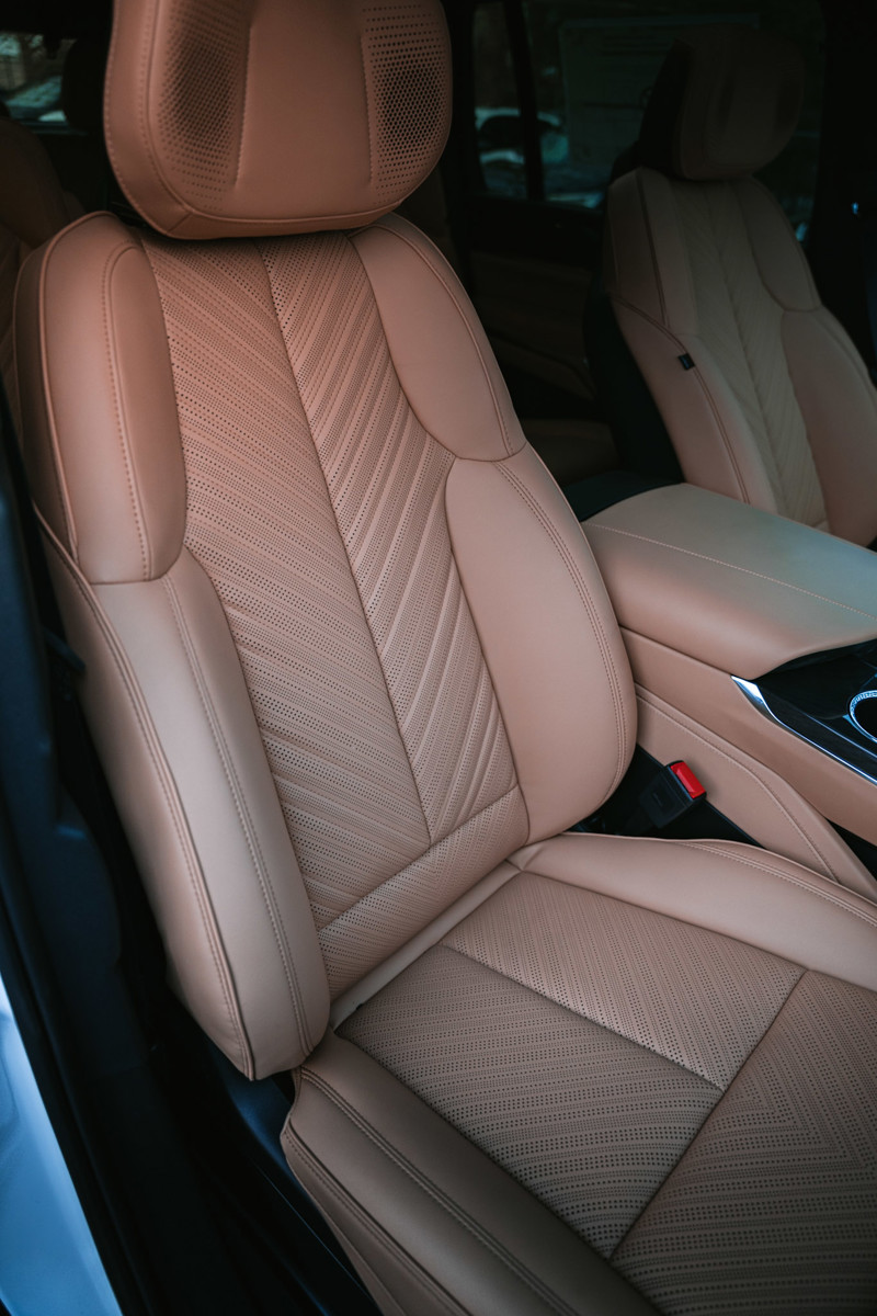 2025 Cadillac Escalade IQ Sport photo 12