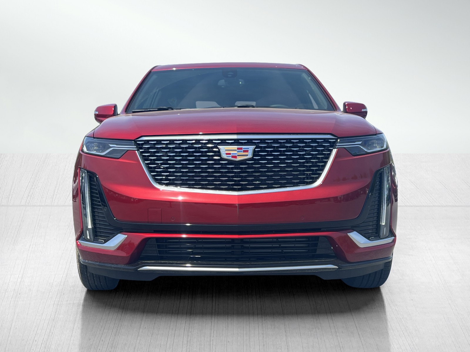 2025 Cadillac XT6 Luxury photo 2