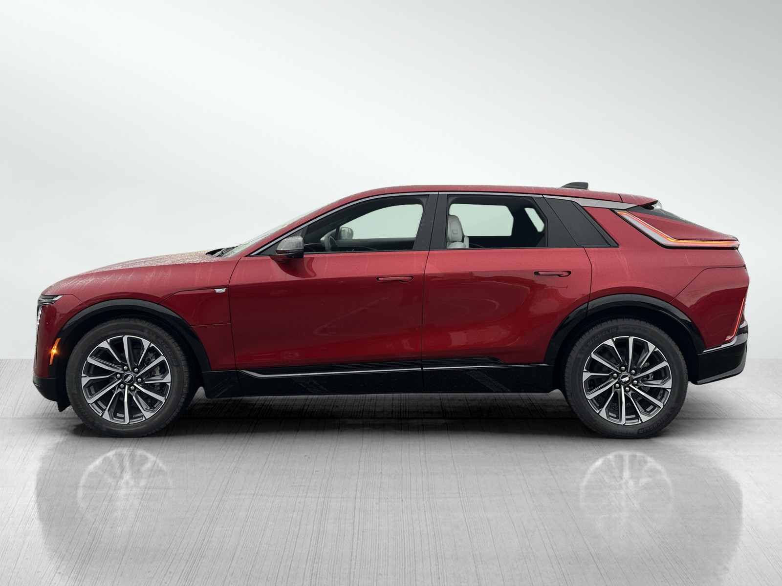 2024 Cadillac Lyriq Sport photo 4