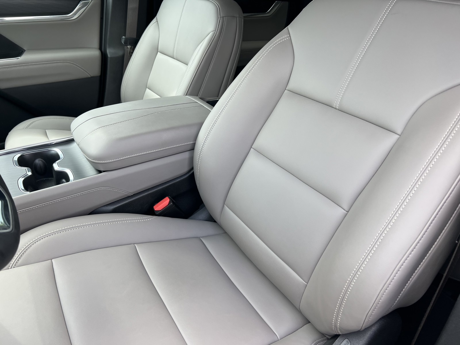 2024 Gmc Acadia Elevation photo 11