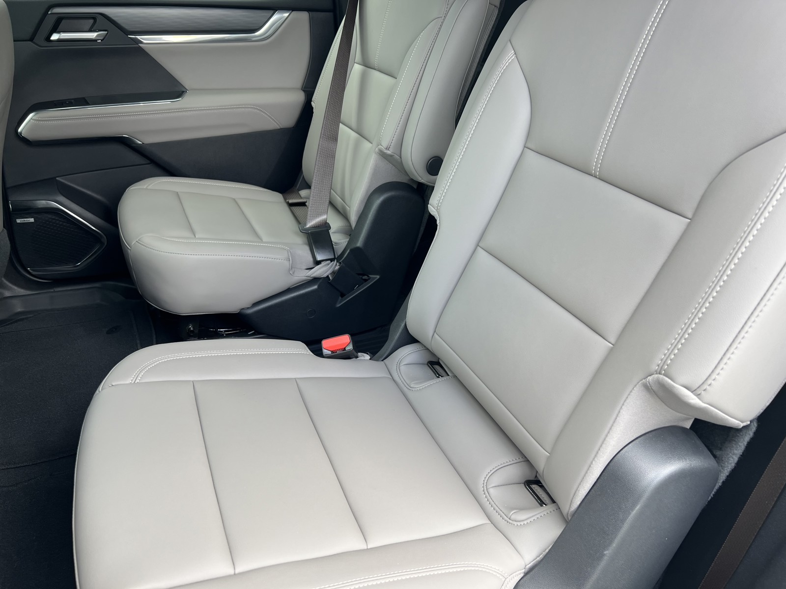 2024 Gmc Acadia Elevation photo 12