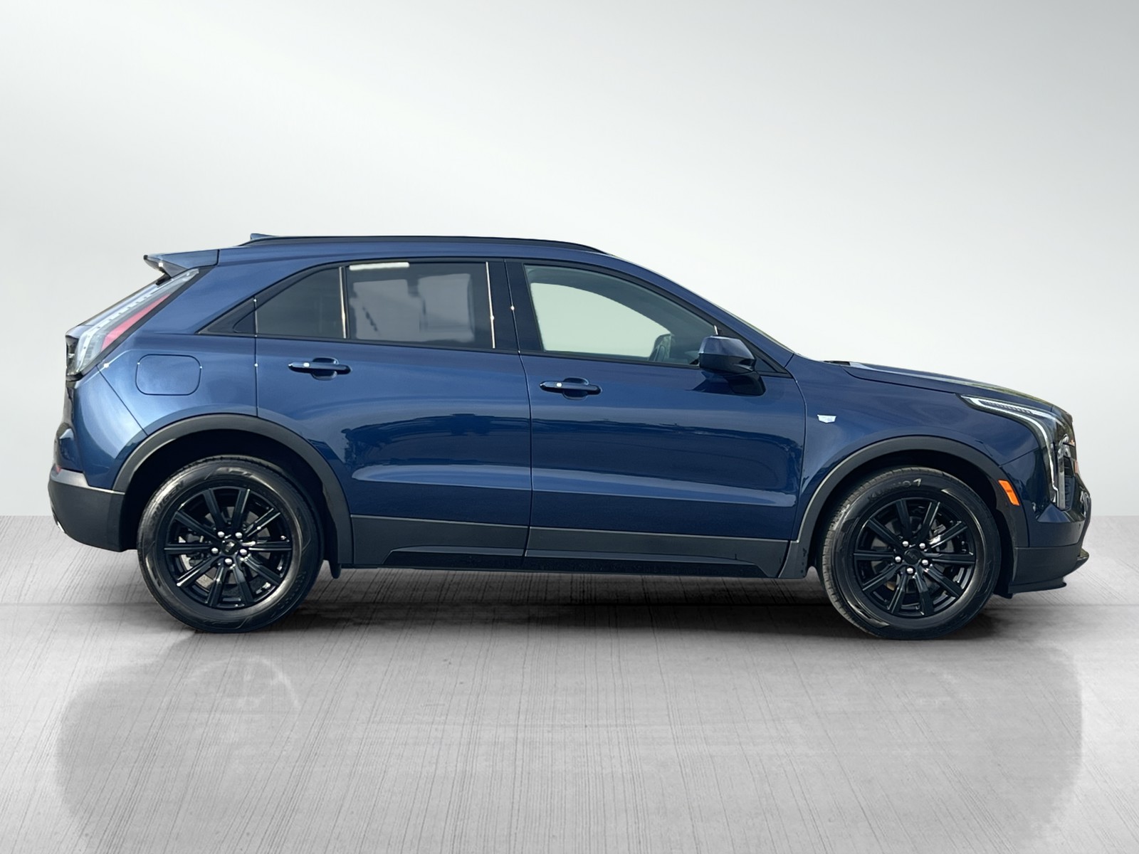 2019 Cadillac XT4 Sport photo 3