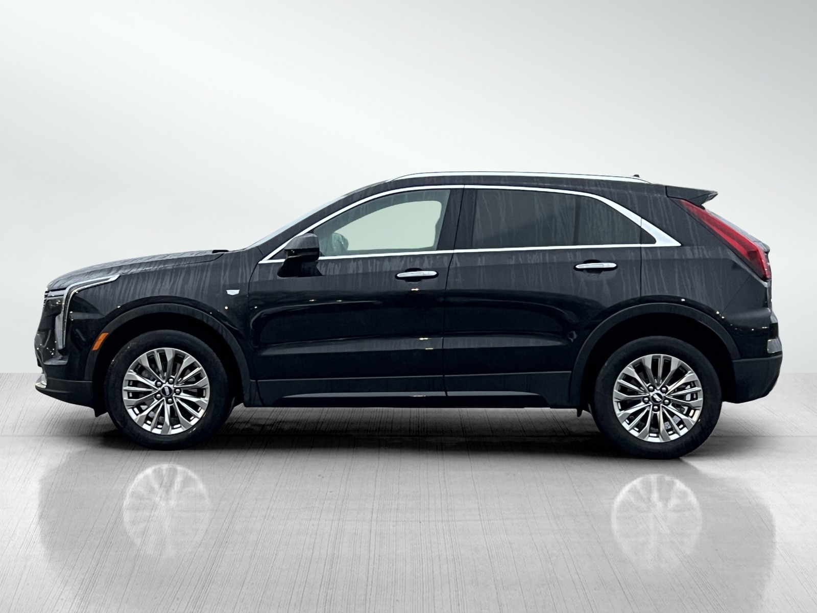 2024 Cadillac XT4 Premium Luxury photo 4