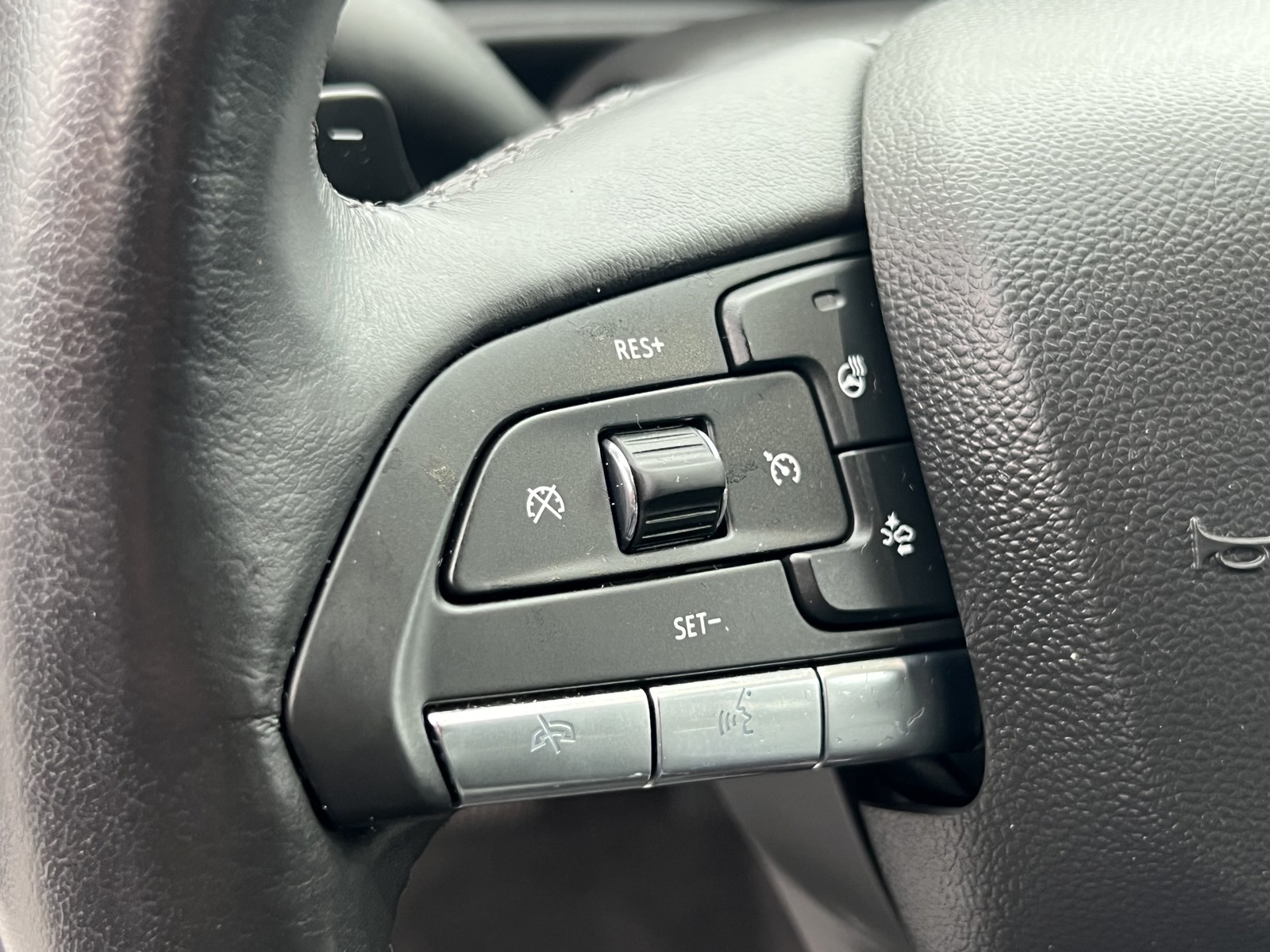 2024 Cadillac XT4 Premium Luxury photo 17