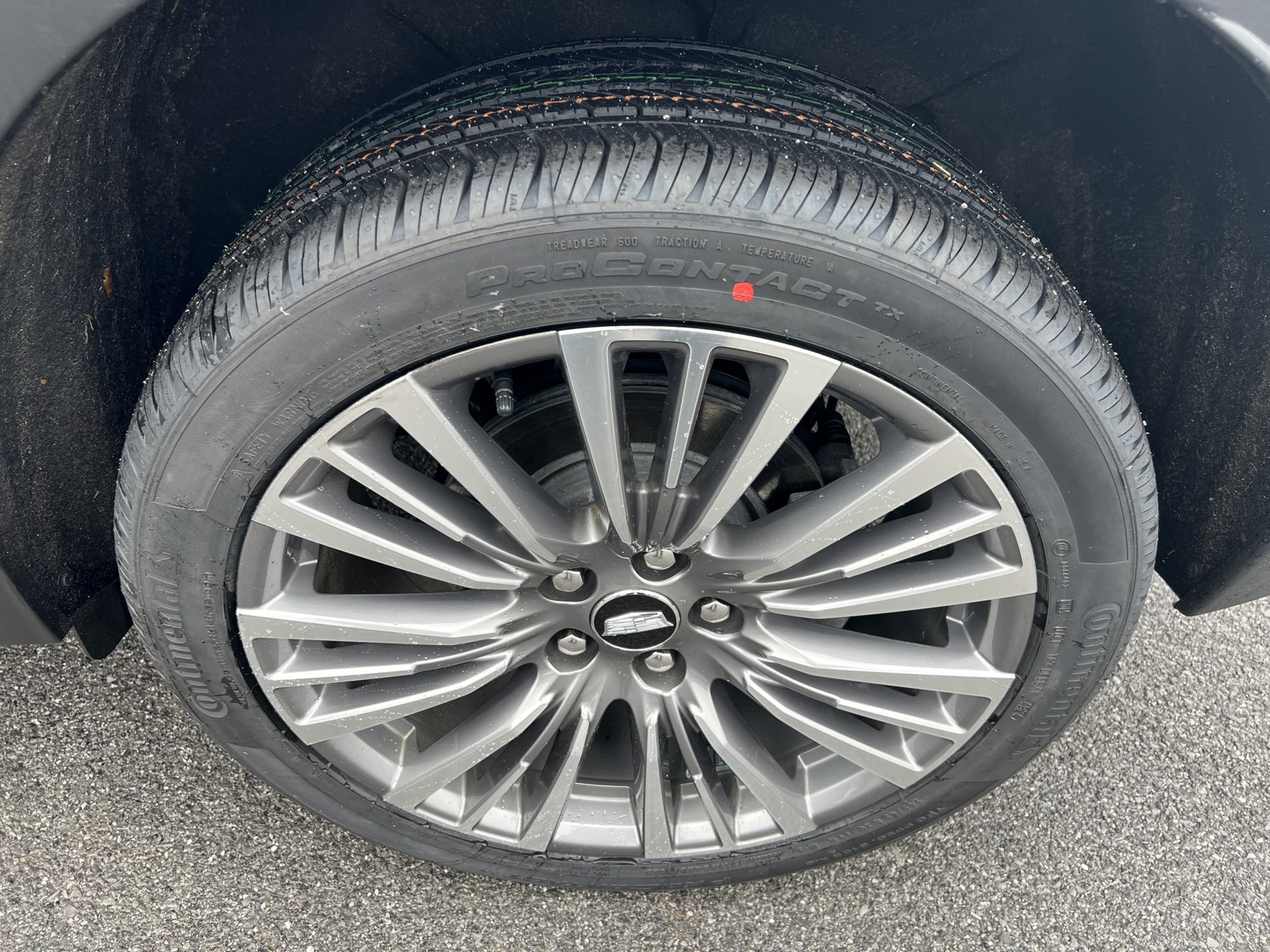 2024 Cadillac XT4 Premium Luxury photo 9