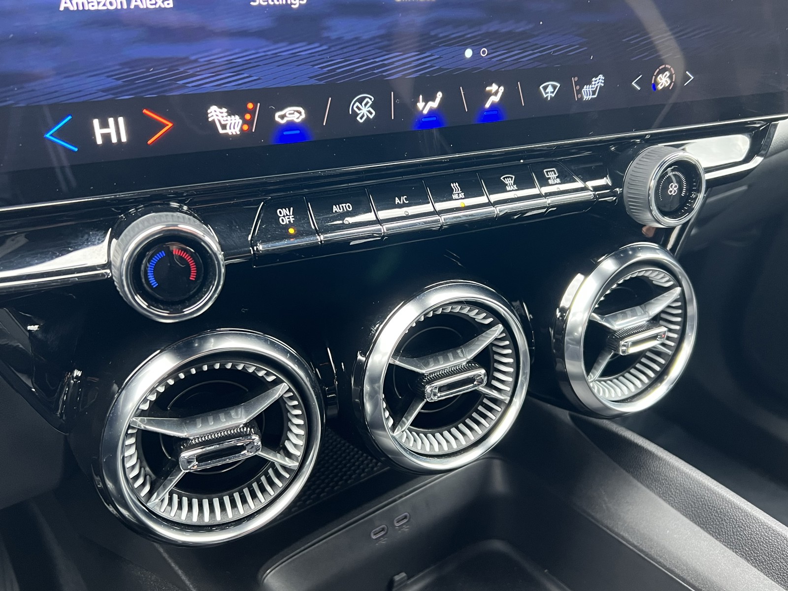 2024 Chevrolet Blazer EV 2LT photo 25