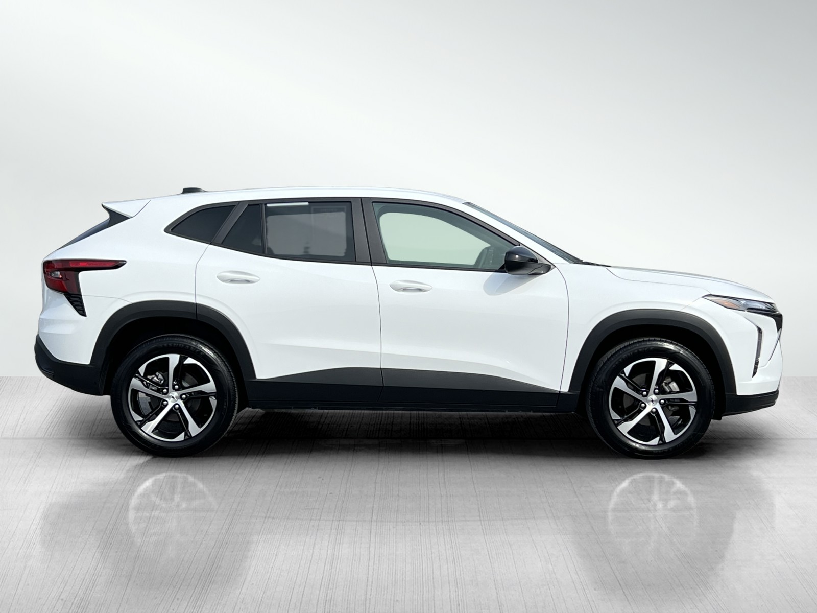 2024 Chevrolet Trax photo 3