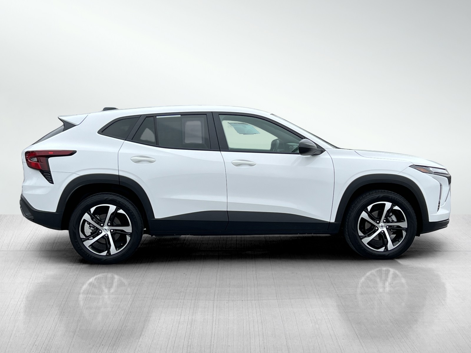 2024 Chevrolet Trax photo 3