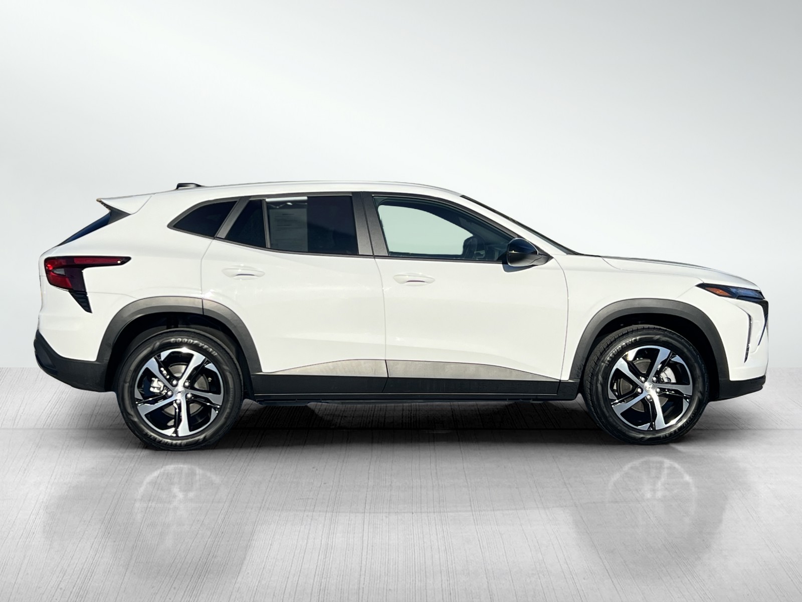 2024 Chevrolet Trax photo 3