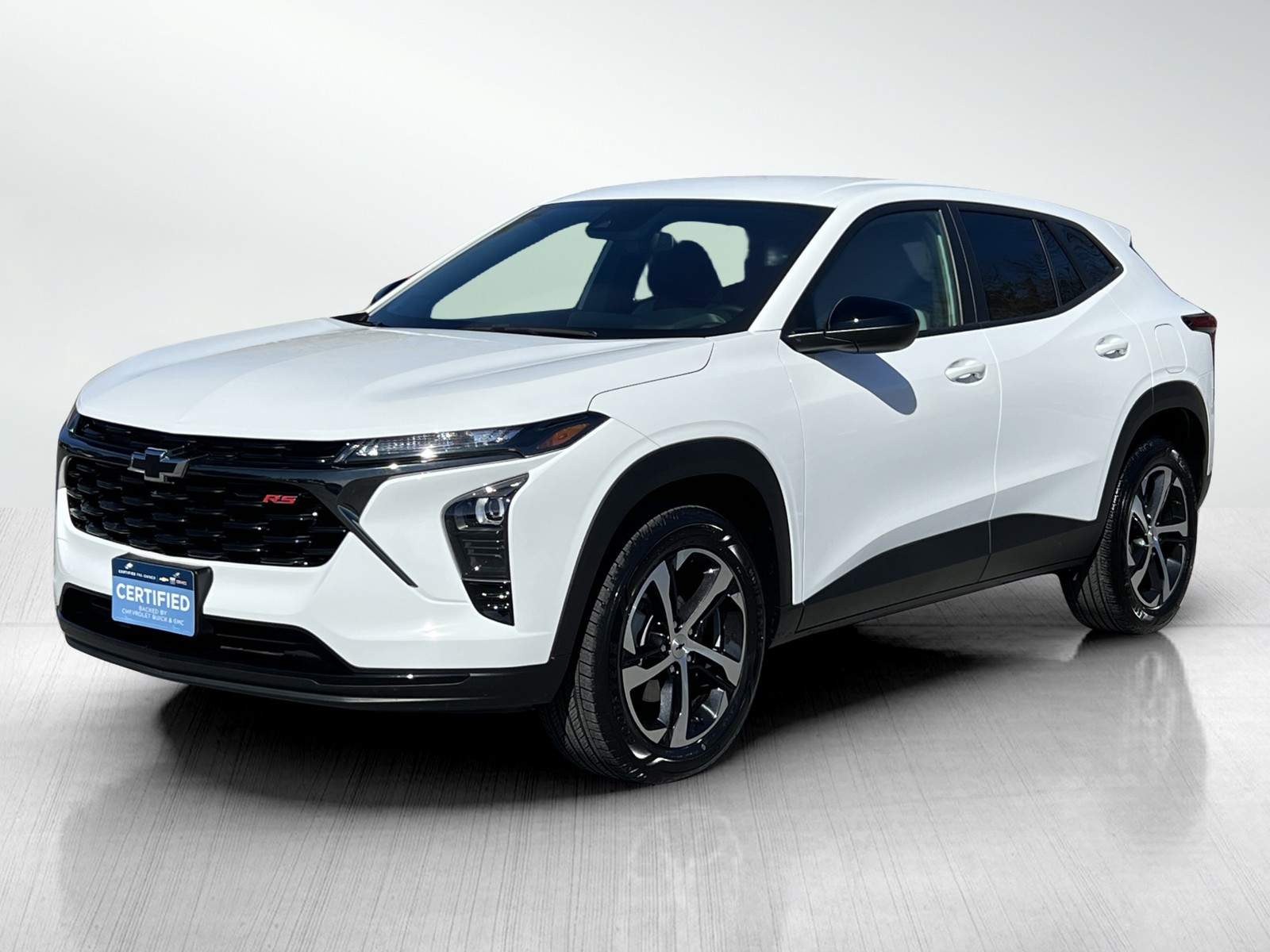 2024 Chevrolet Trax photo 2
