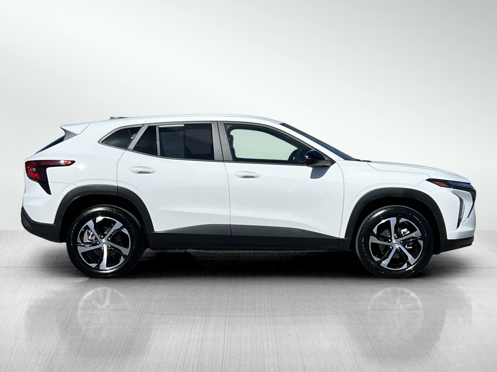 2024 Chevrolet Trax photo 3