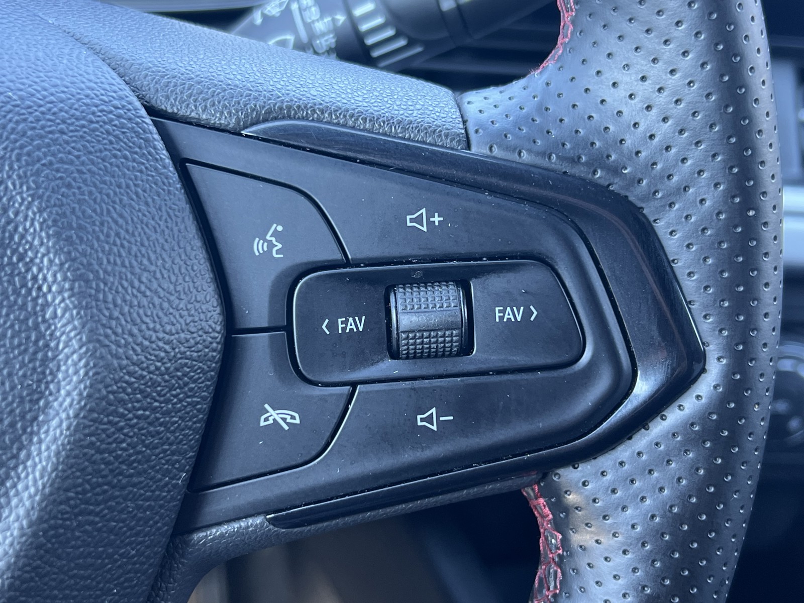 2024 Chevrolet Trax photo 18
