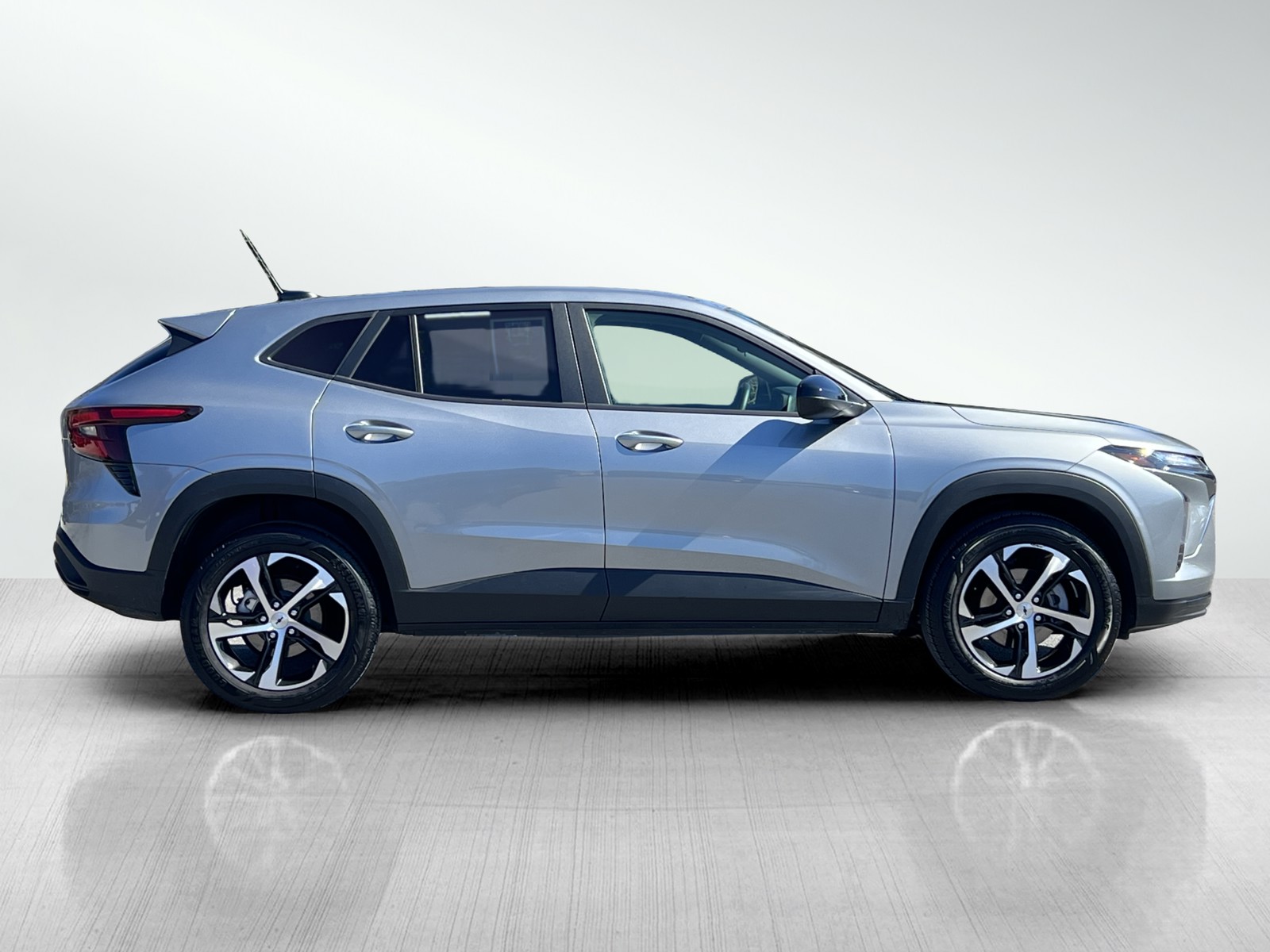 2024 Chevrolet Trax photo 3