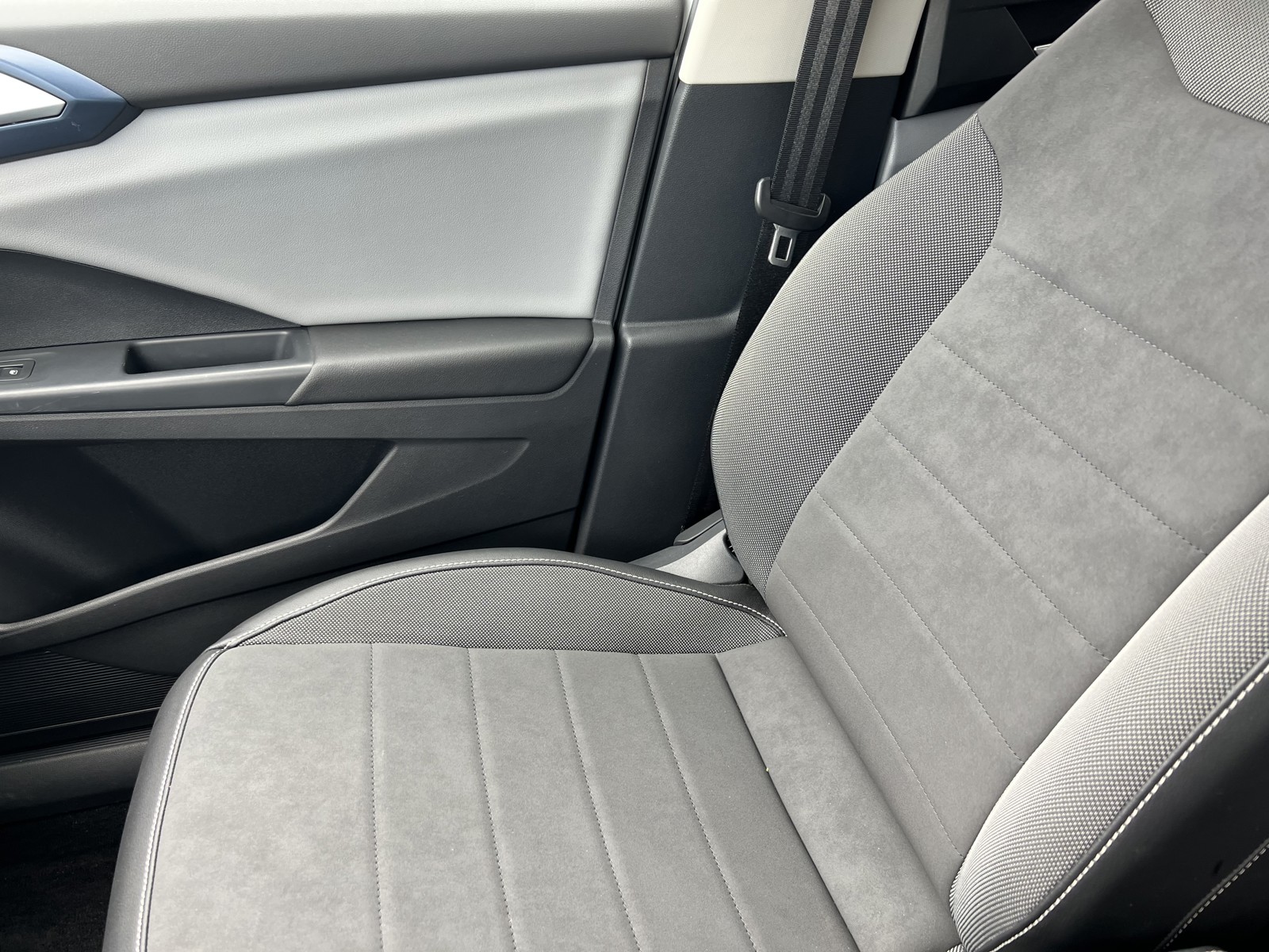 2022 Volkswagen Taos SE photo 20