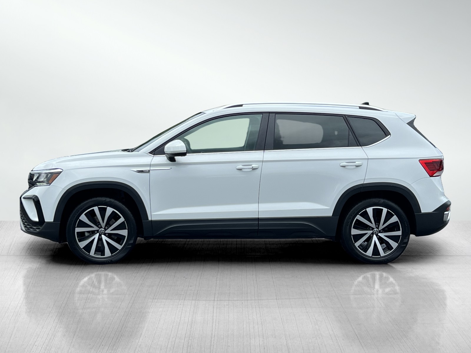 2022 Volkswagen Taos SE photo 4