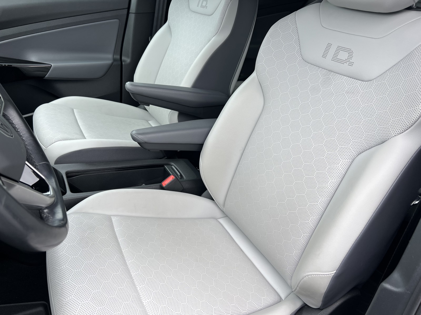 2021 Volkswagen ID.4 Pro S Gradient photo 10