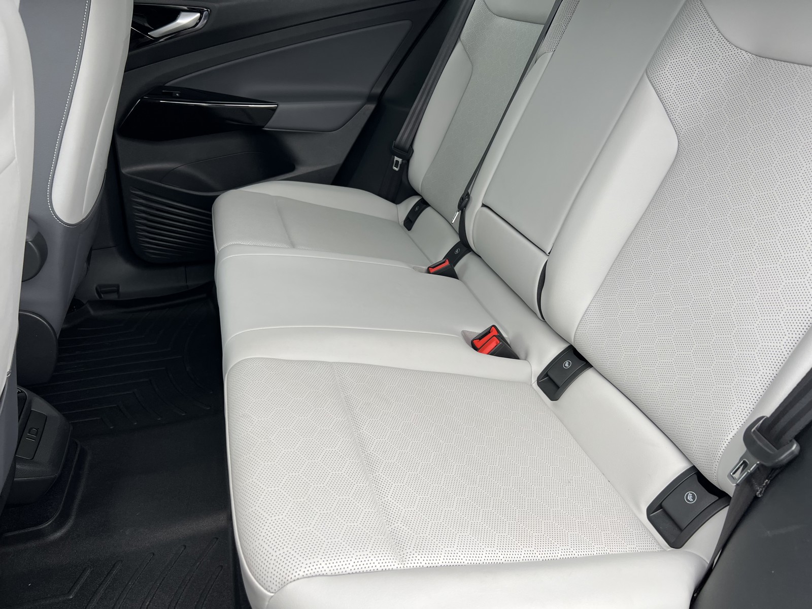 2021 Volkswagen ID.4 Pro S Gradient photo 12