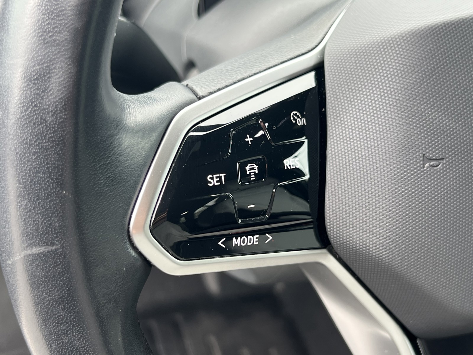2021 Volkswagen ID.4 Pro S Gradient photo 18