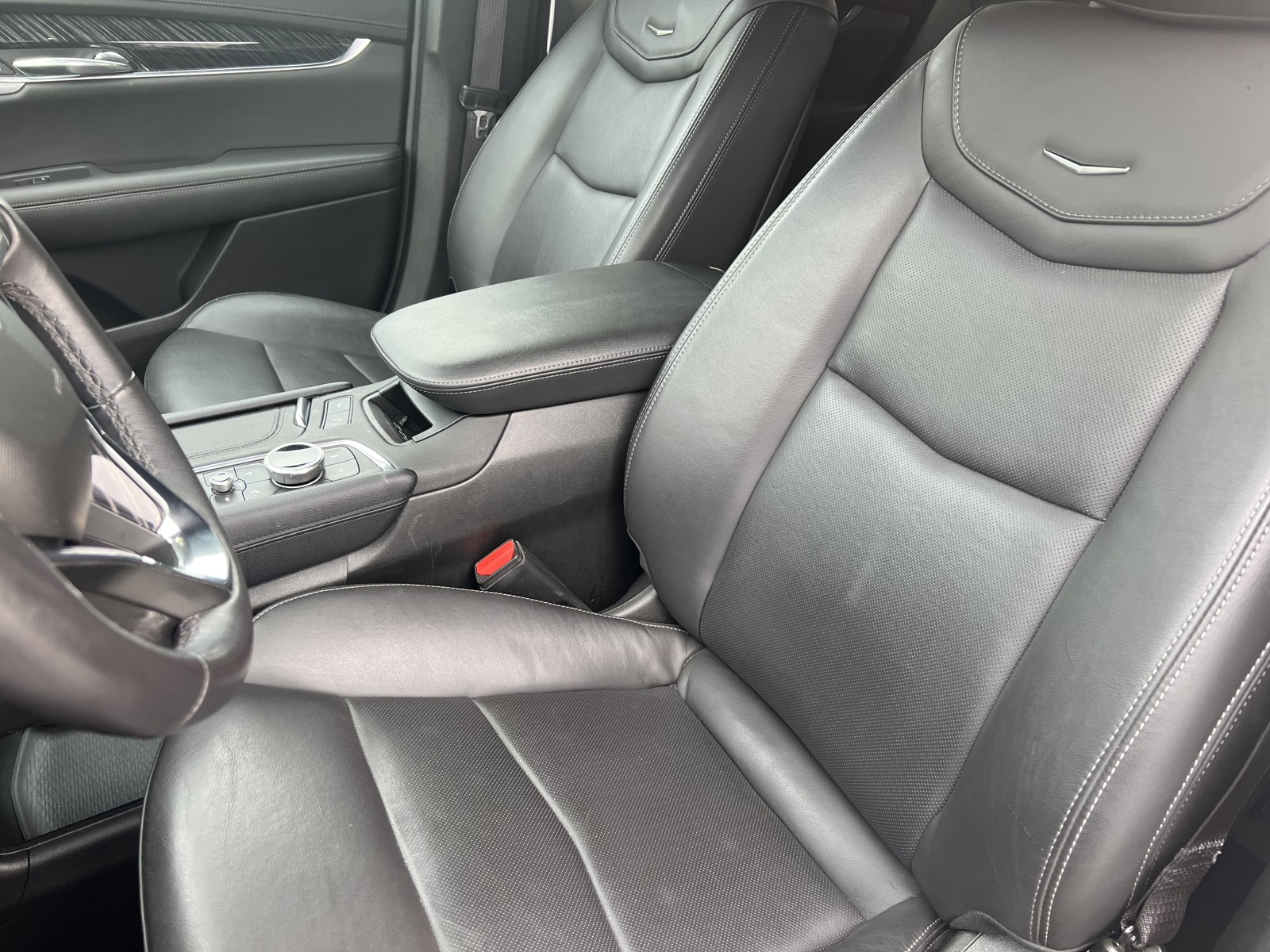 2024 Cadillac XT6 Premium Luxury photo 10