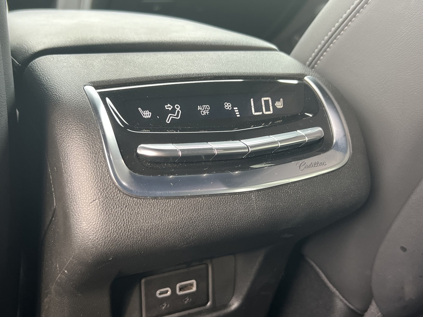 2024 Cadillac XT6 Premium Luxury photo 13