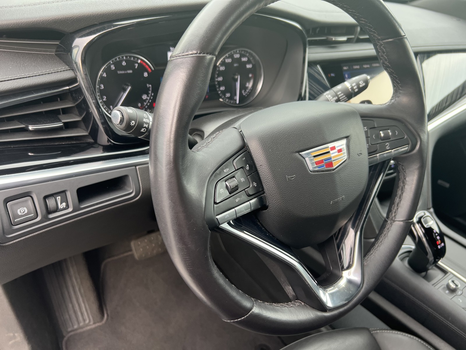 2024 Cadillac XT6 Premium Luxury photo 17