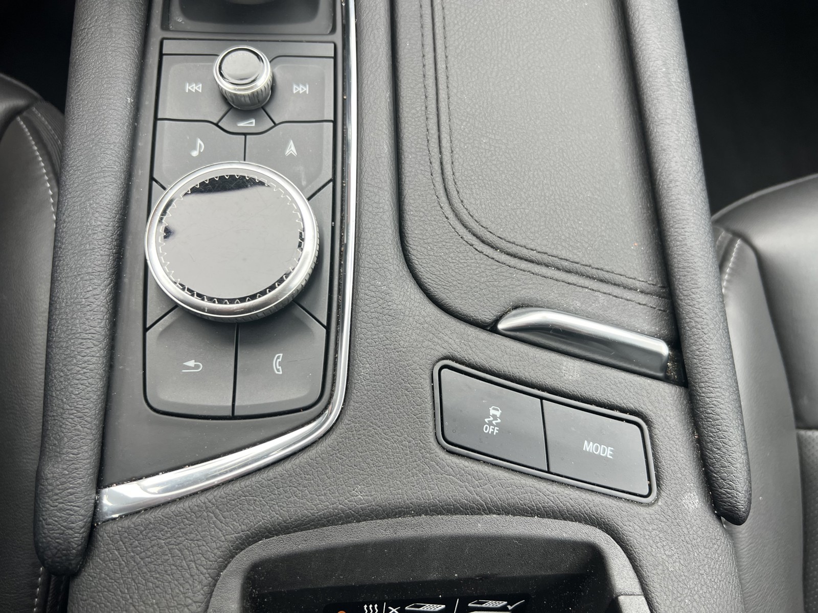 2024 Cadillac XT6 Premium Luxury photo 25
