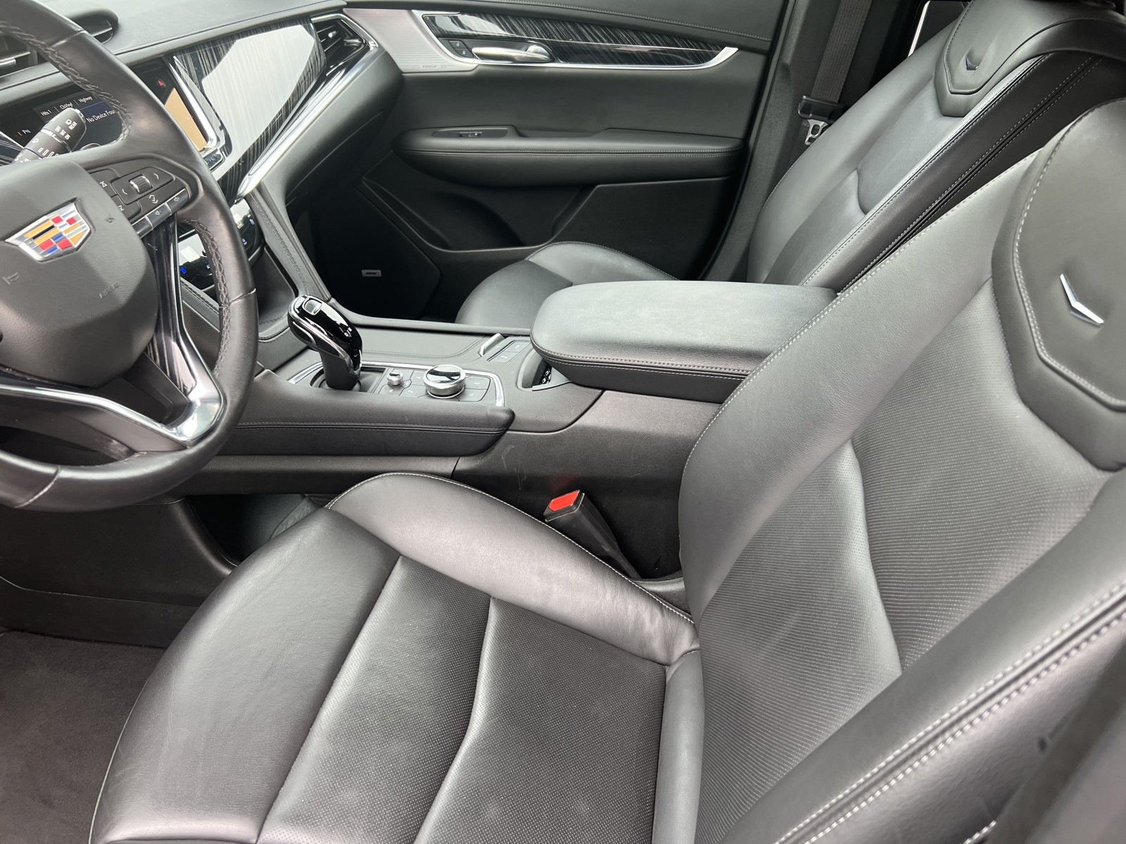 2024 Cadillac XT6 Premium Luxury photo 9