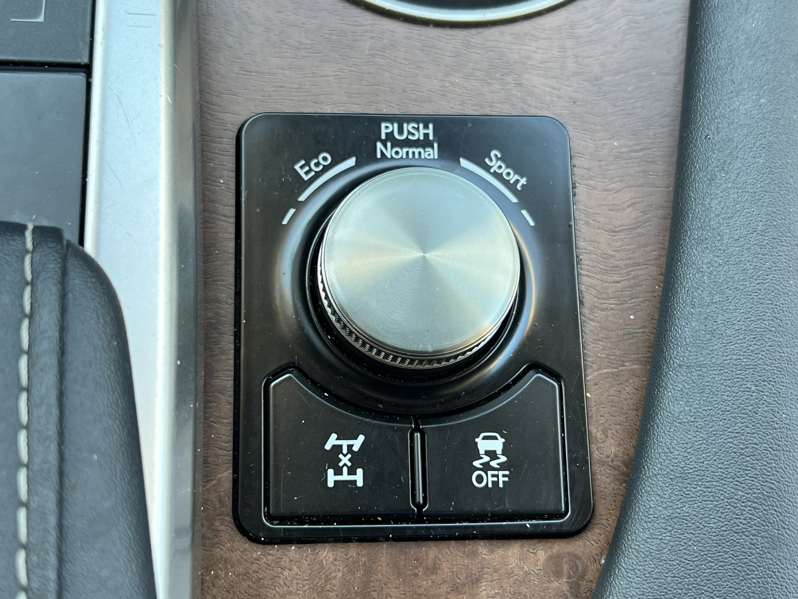2022 Lexus RX 350L photo 28