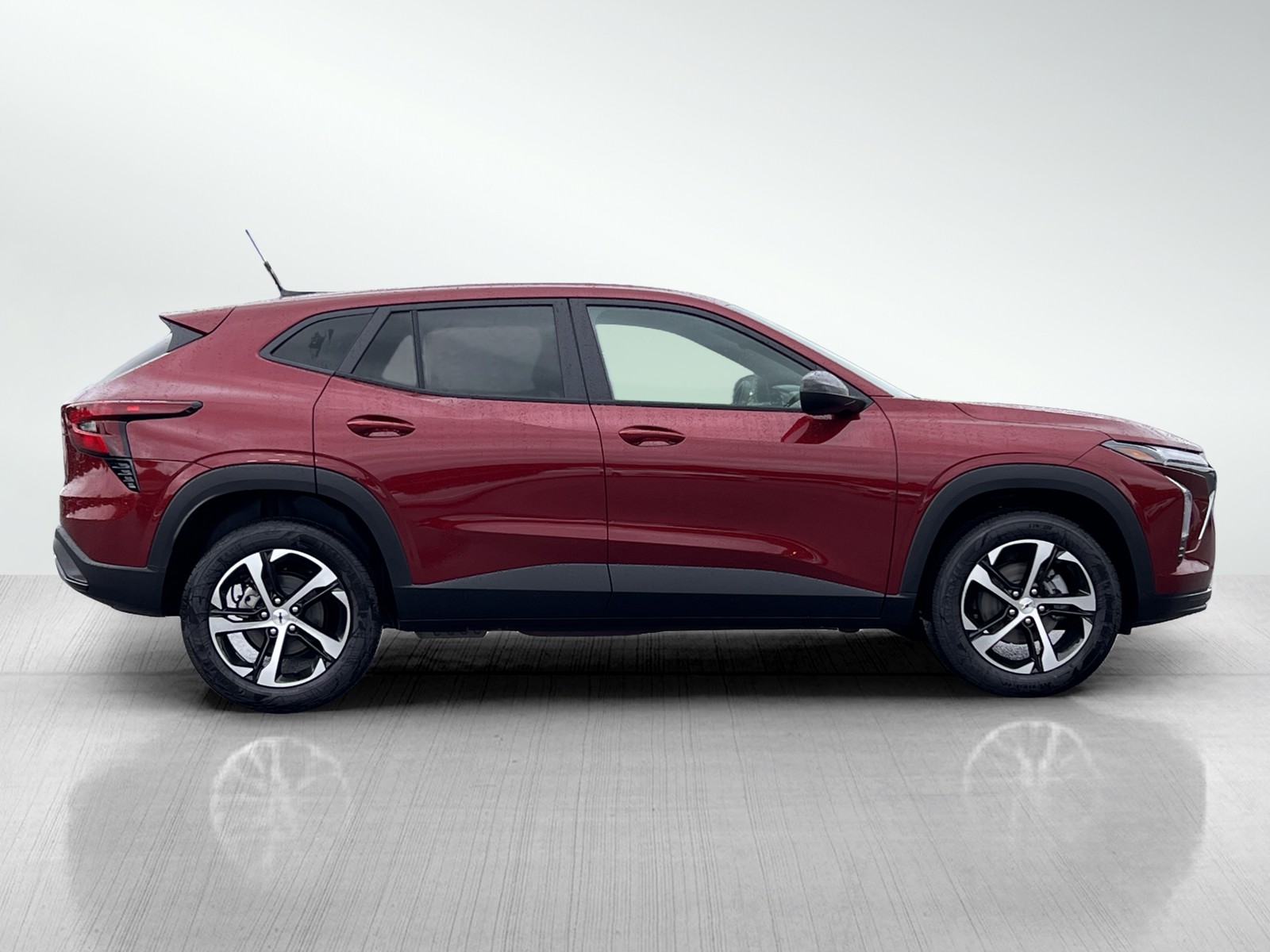 2025 Chevrolet Trax photo 3