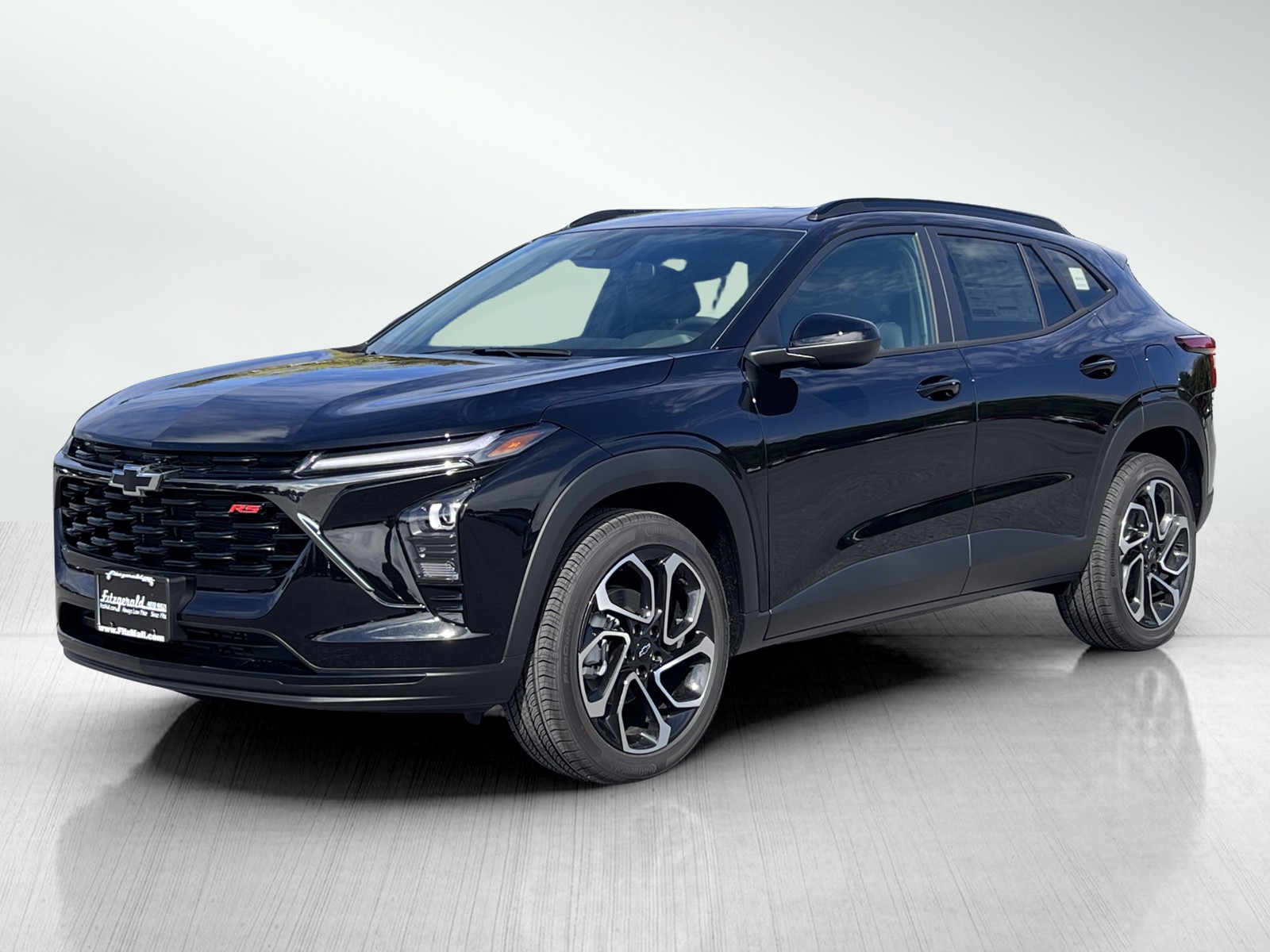 2025 Chevrolet Trax photo 2