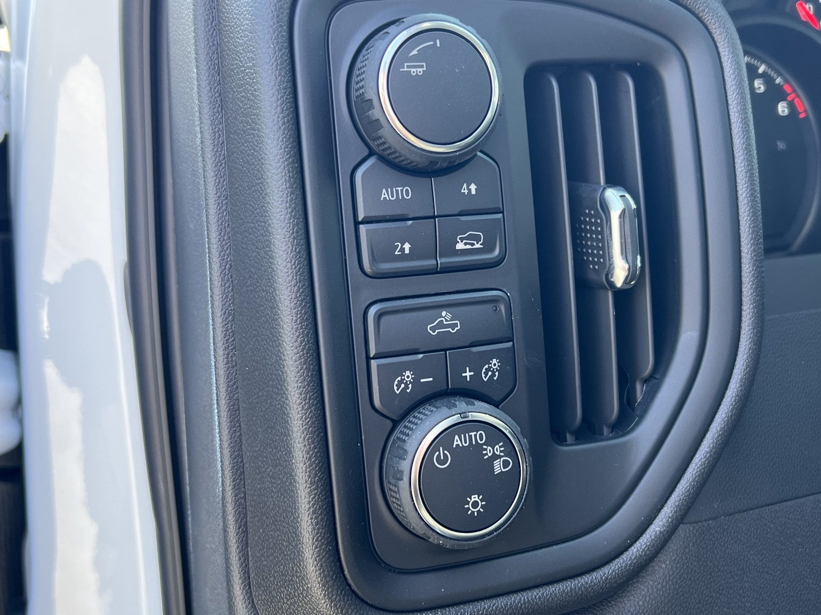 2025 Chevrolet Silverado 1500 Work Truck photo 15