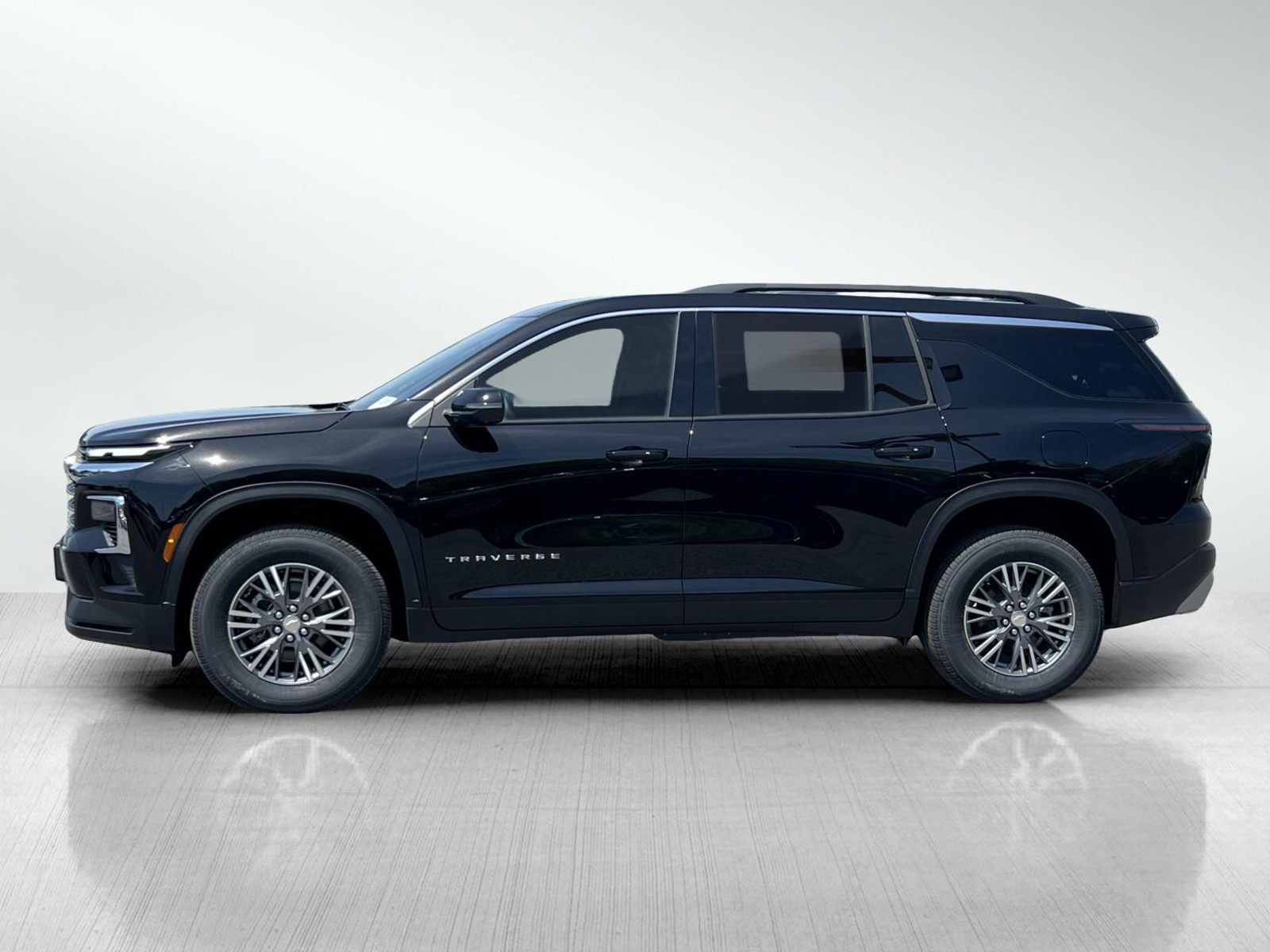 2025 Chevrolet Traverse photo 4