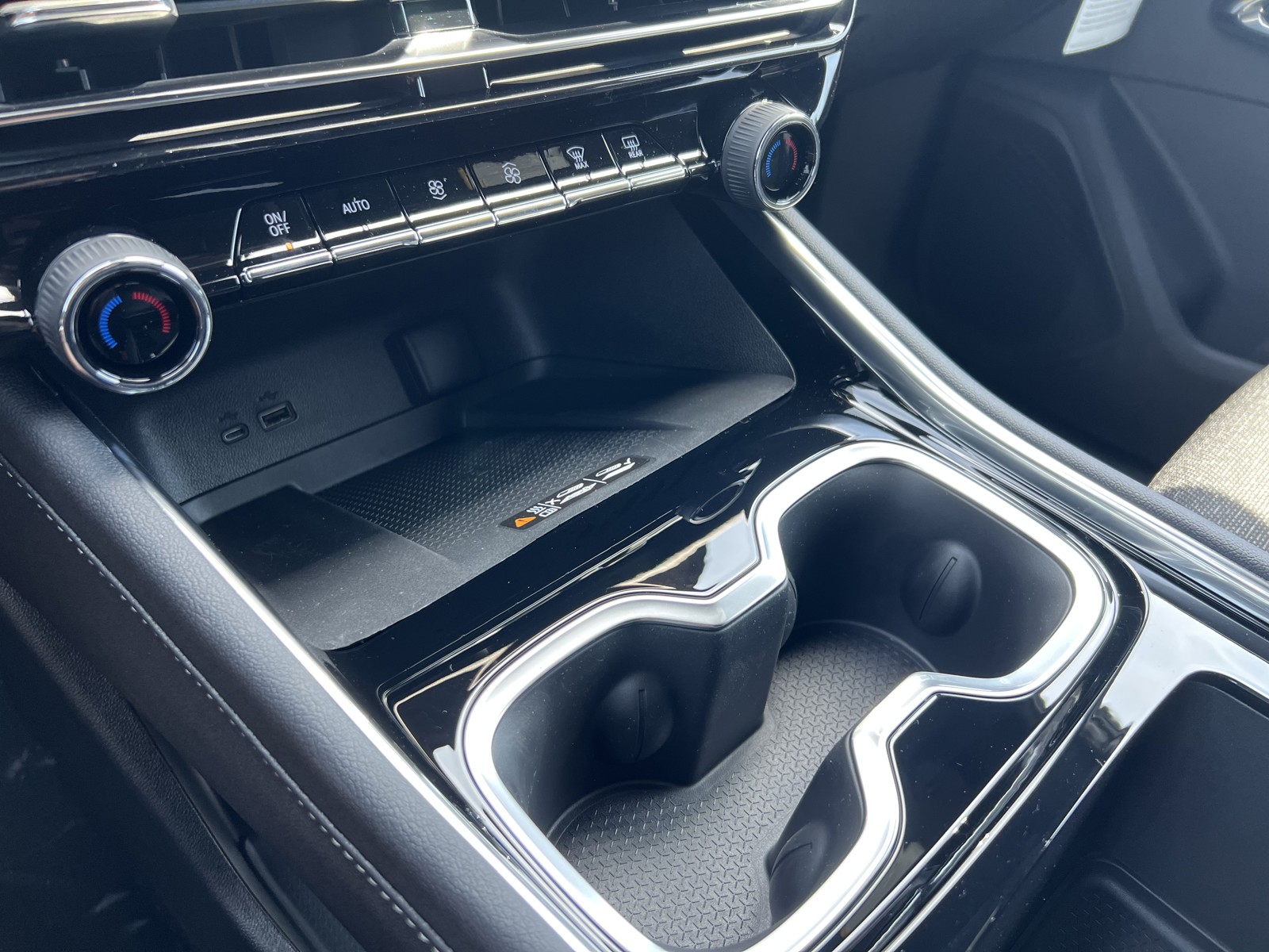 2025 Chevrolet Traverse photo 18