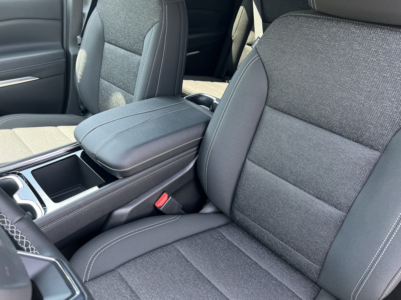 2025 Chevrolet Traverse photo 9