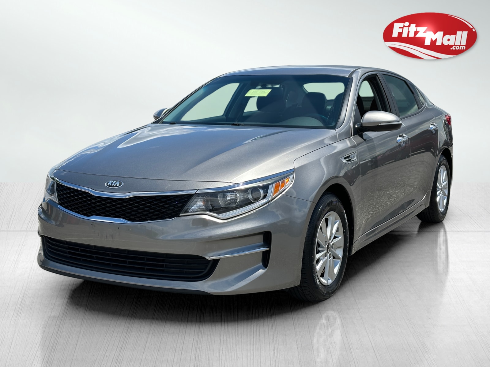 2016 Kia Optima LX photo 2