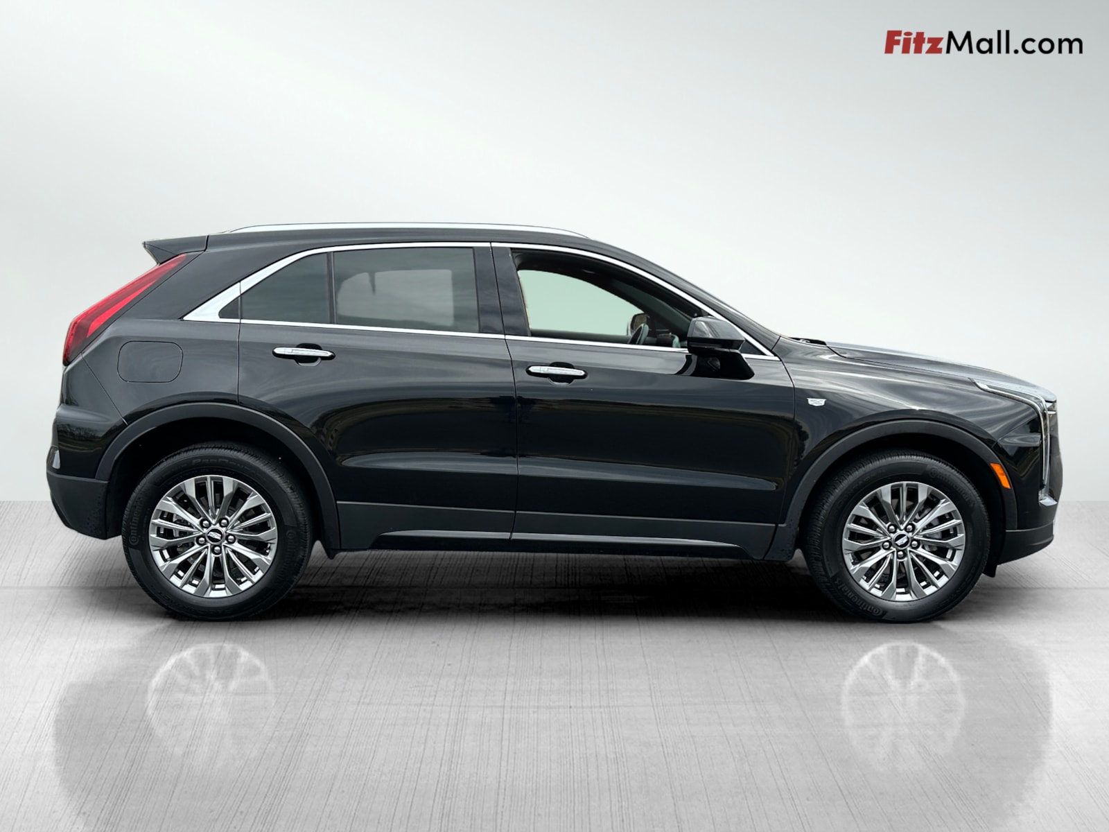 2024 Cadillac XT4 Premium Luxury photo 3