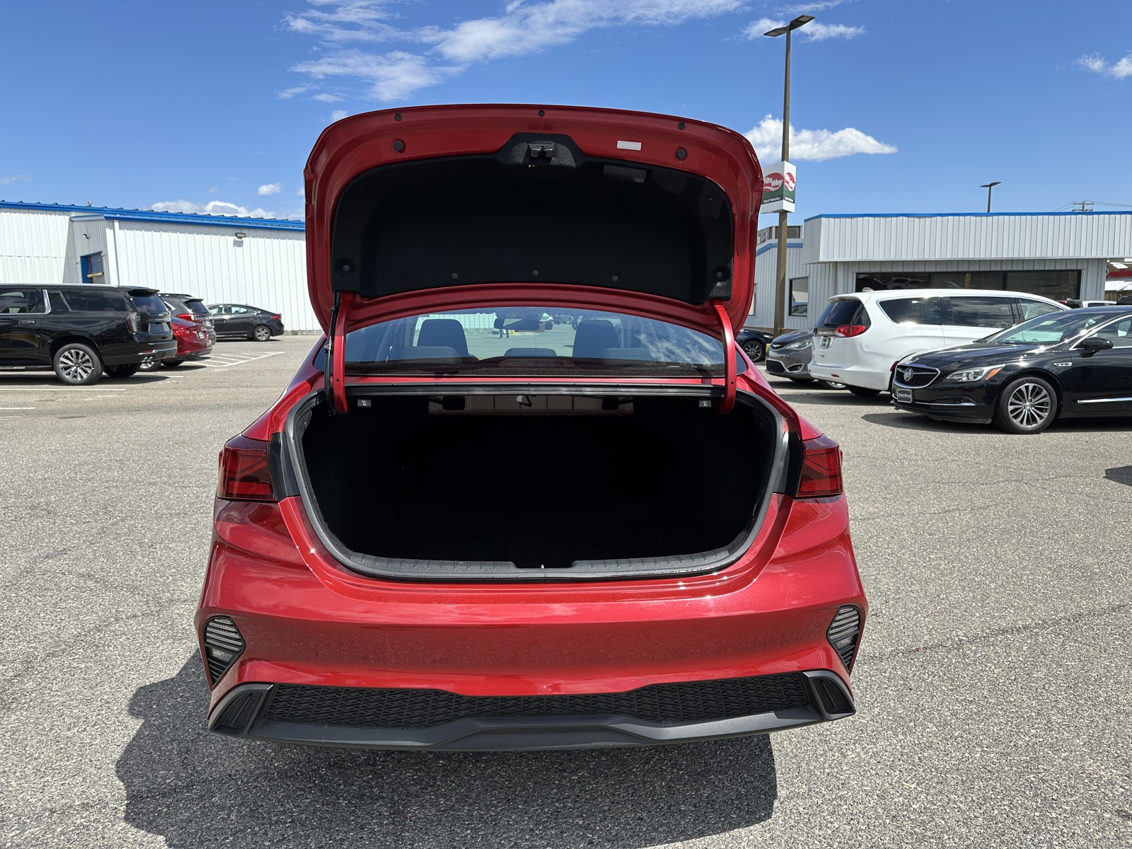2023 Kia Forte LXS photo 9