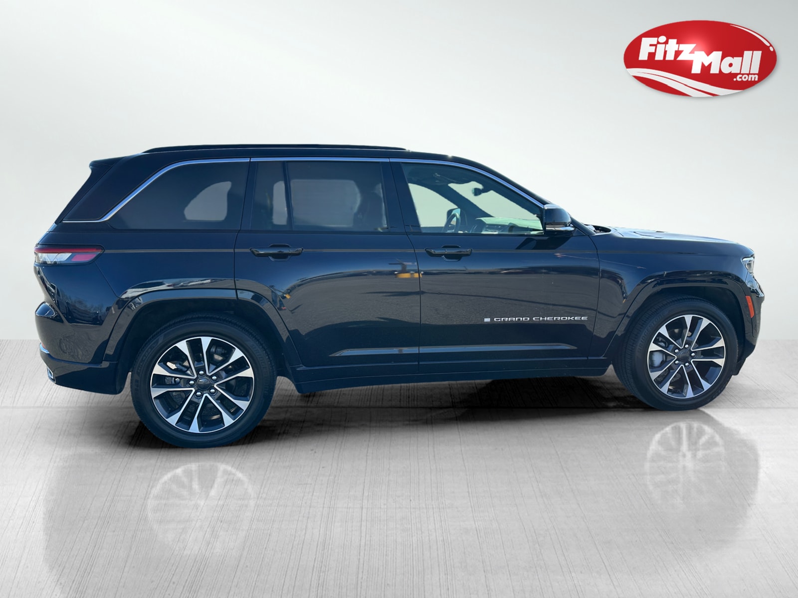2024 Jeep Grand Cherokee Summit Reserve photo 4