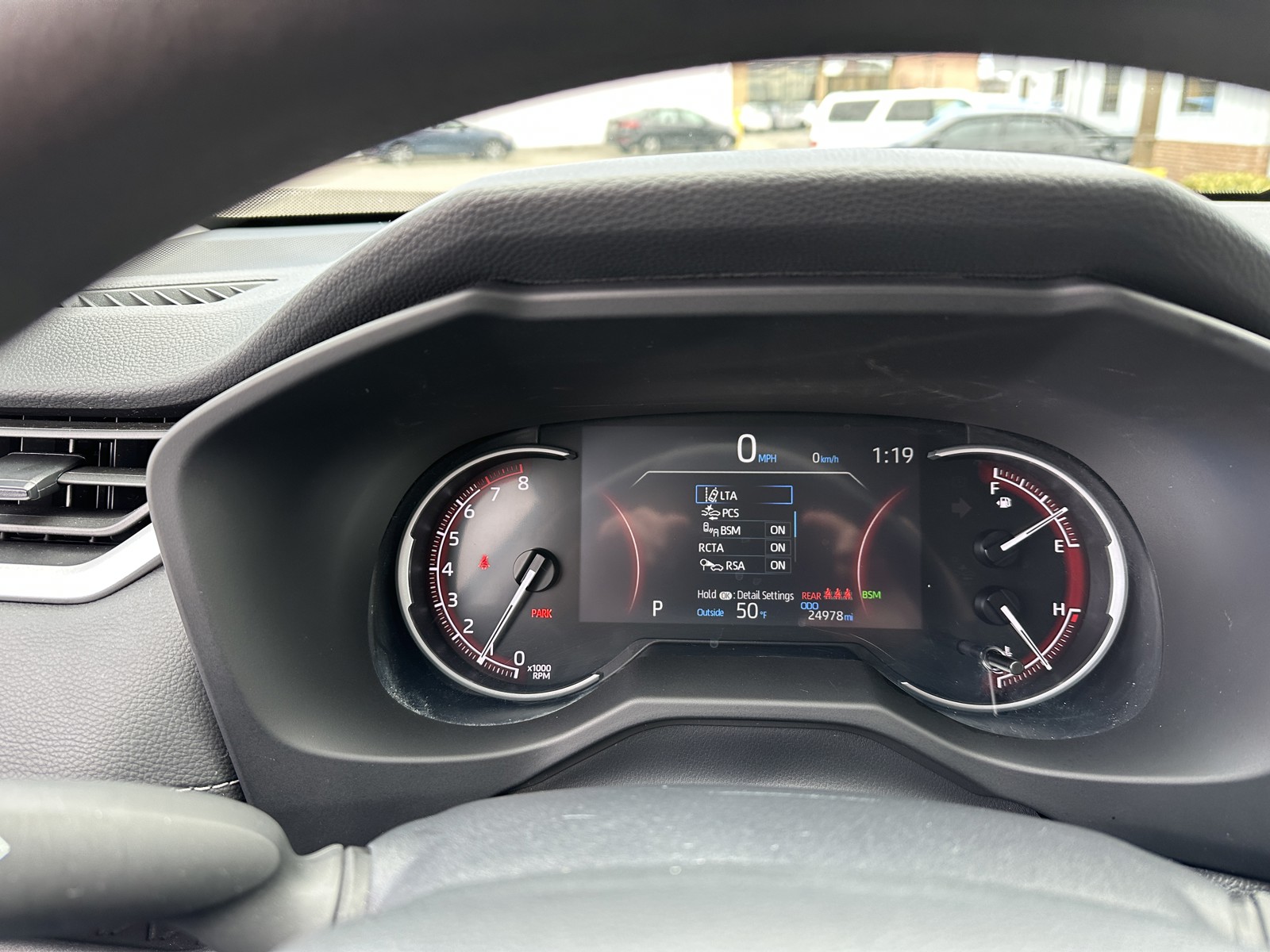 2024 Toyota RAV4 XLE photo 17