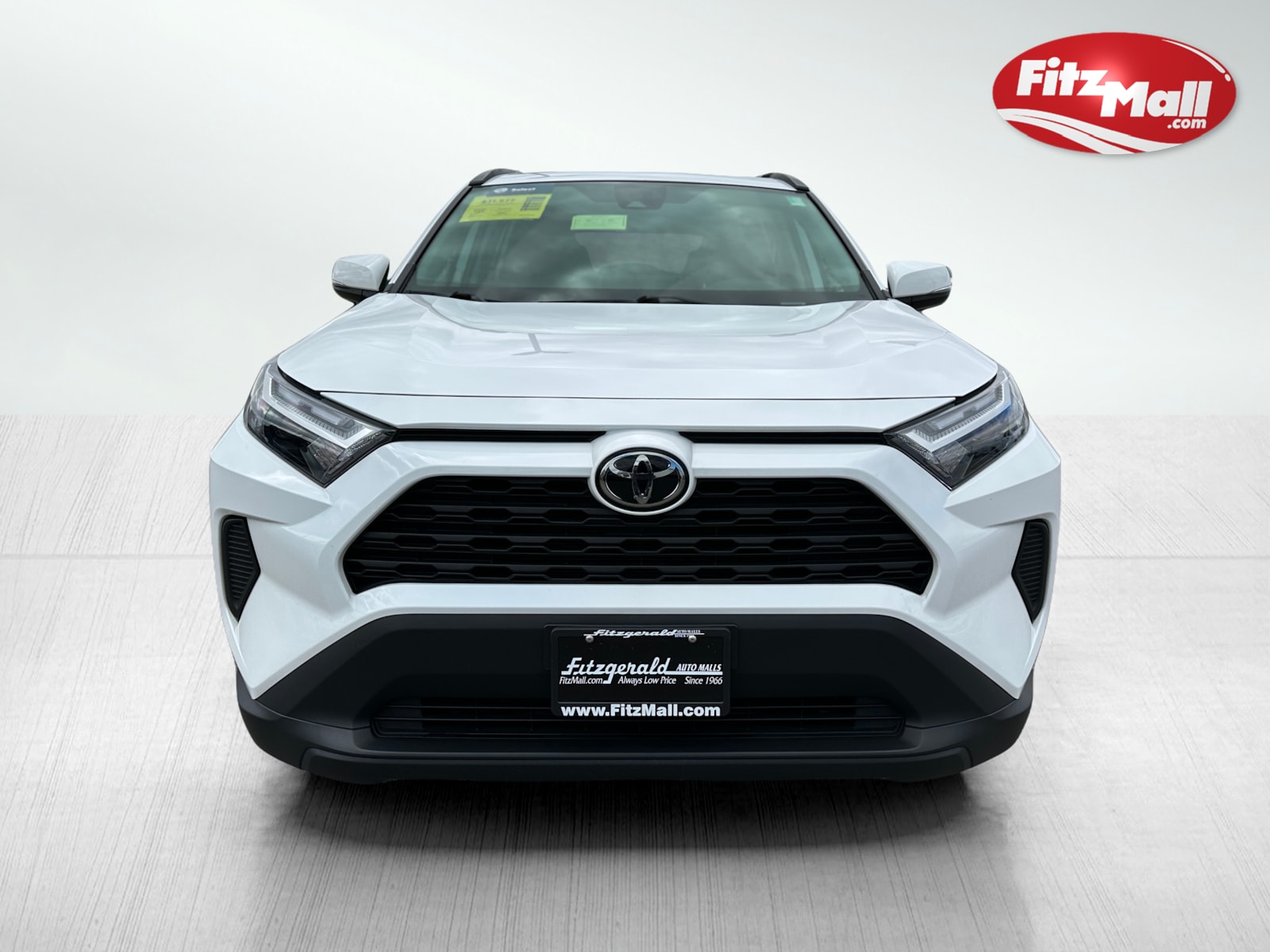 2024 Toyota RAV4 XLE photo 5