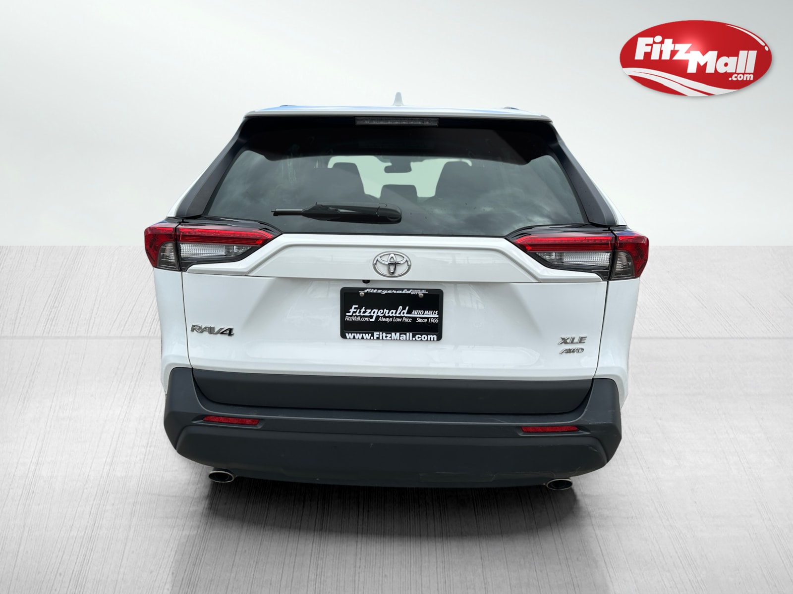 2024 Toyota RAV4 XLE photo 6