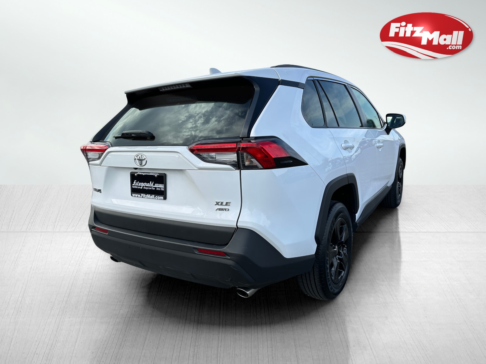 2024 Toyota RAV4 XLE photo 8