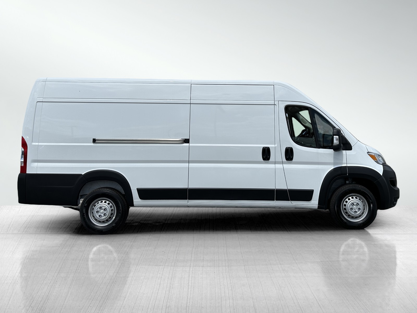 2024 Ram ProMaster 3500 photo 3