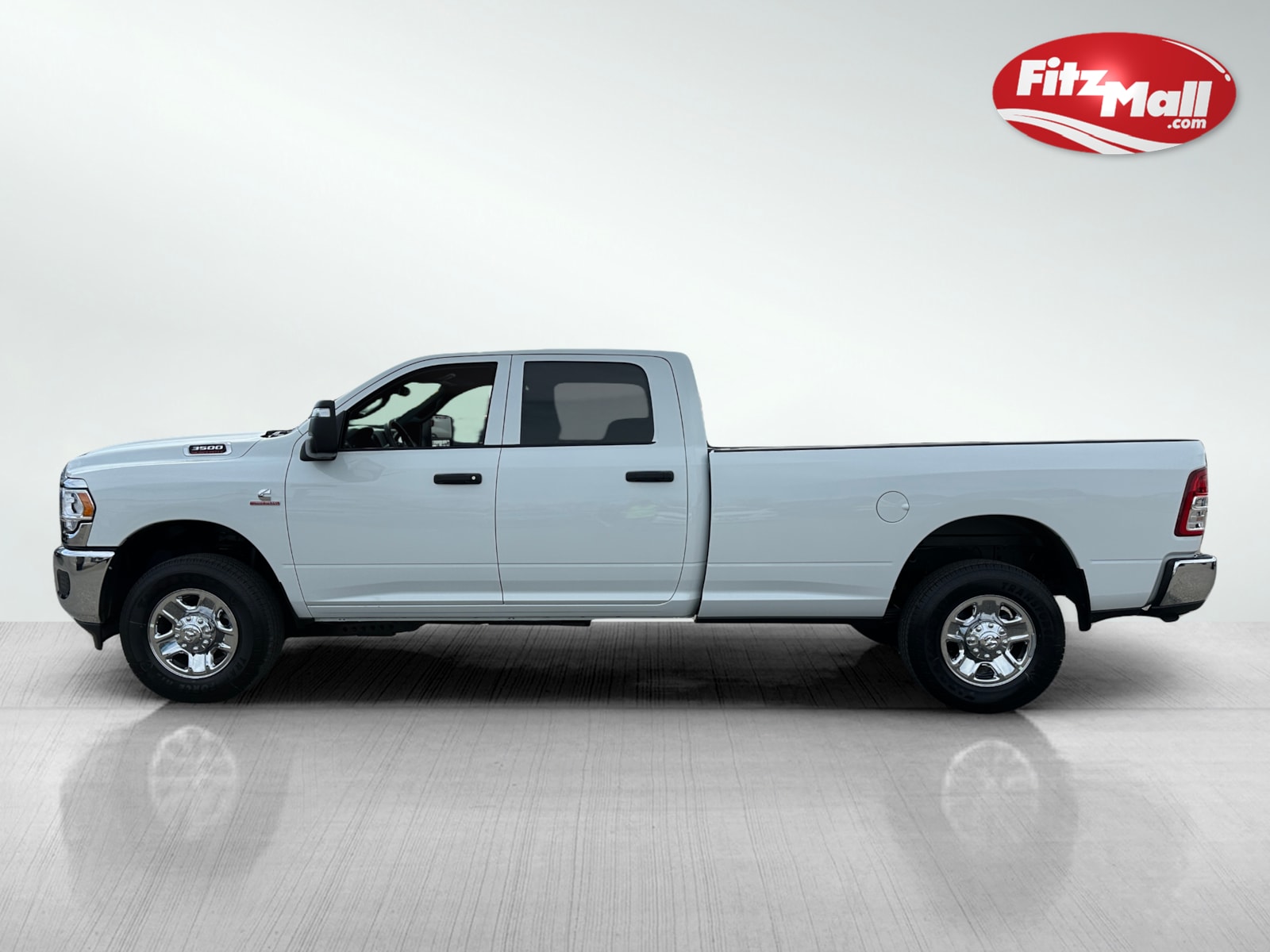 2024 Ram 3500 Tradesman photo 3