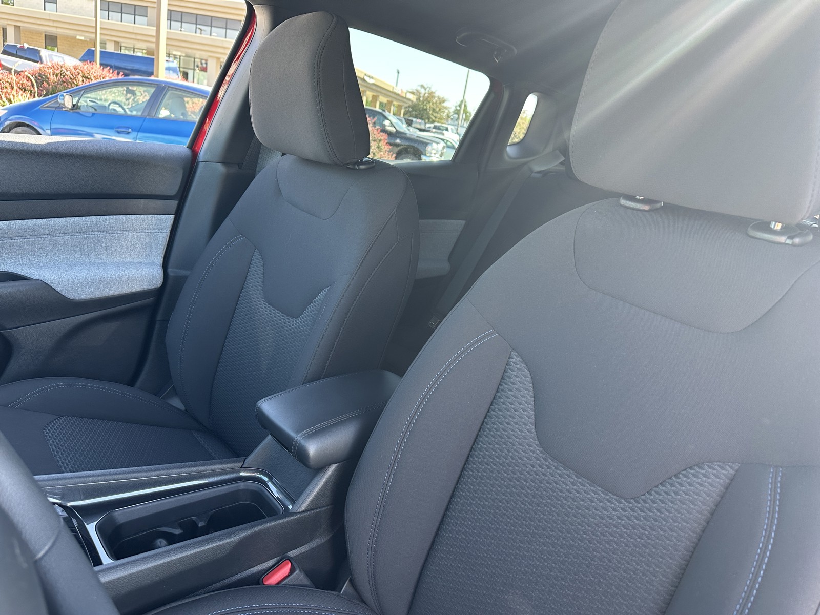 2025 Jeep Compass Sport photo 13