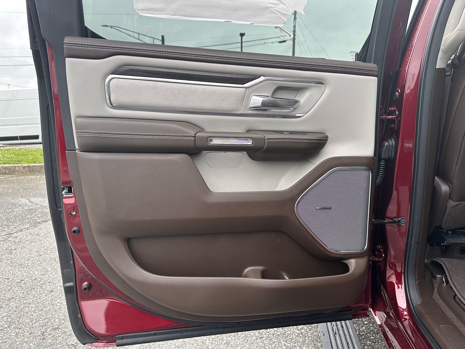 2025 Ram 1500 Laramie photo 9