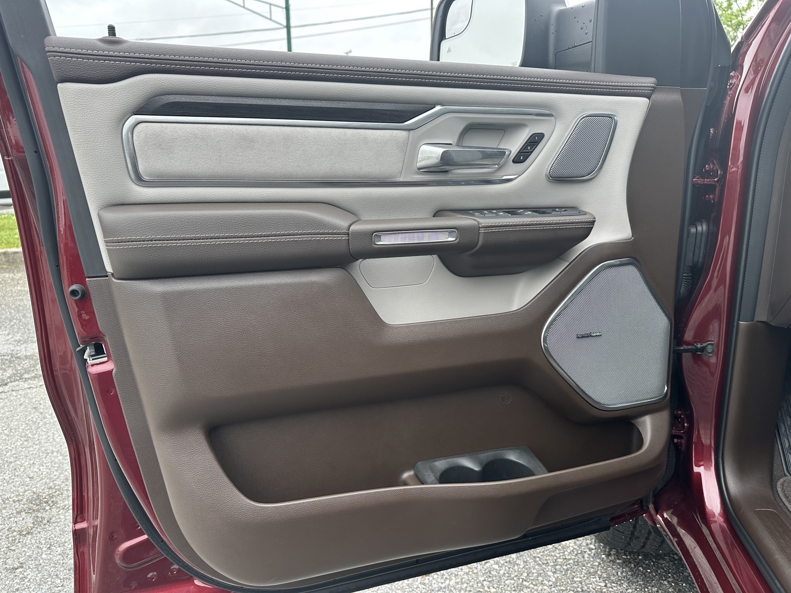 2025 Ram 1500 Laramie photo 11