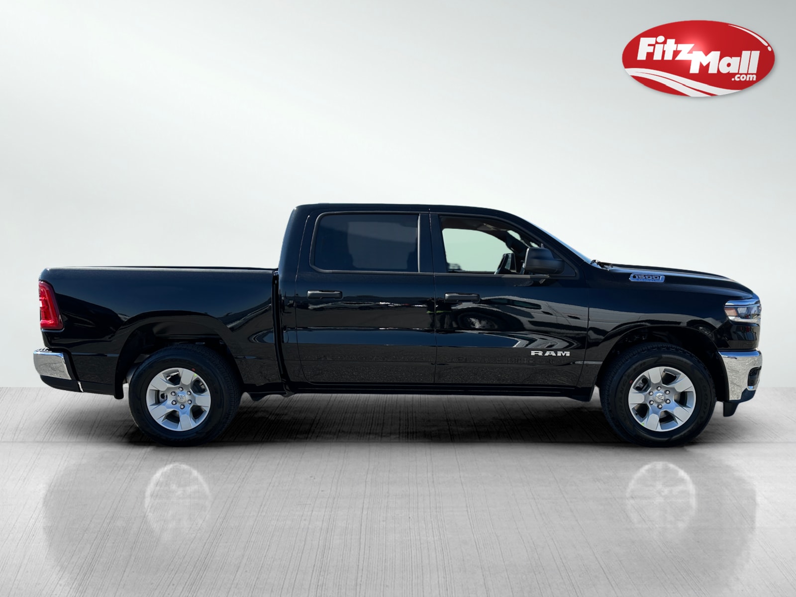 2025 Ram 1500 Tradesman photo 4
