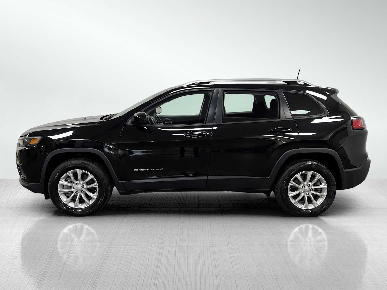 2020 Jeep Cherokee Latitude photo 3